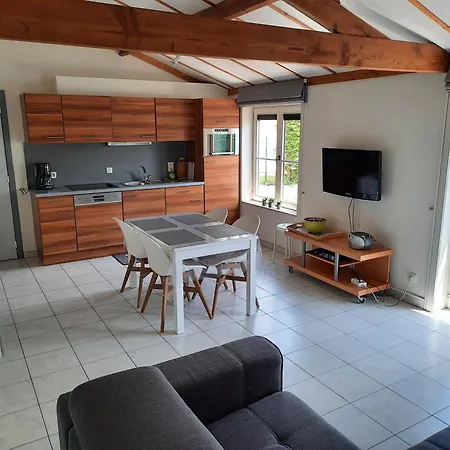 Zalig Genieten De Zeelucht! בית נופש